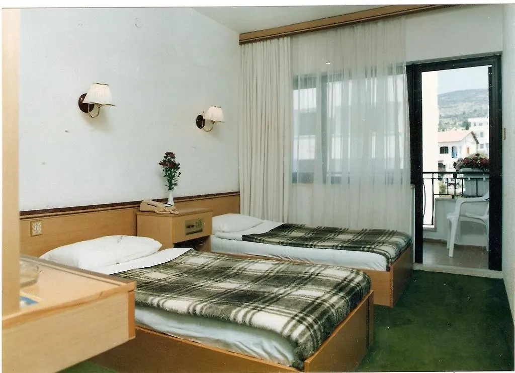 Alp Hotel Kusadasi 2*,